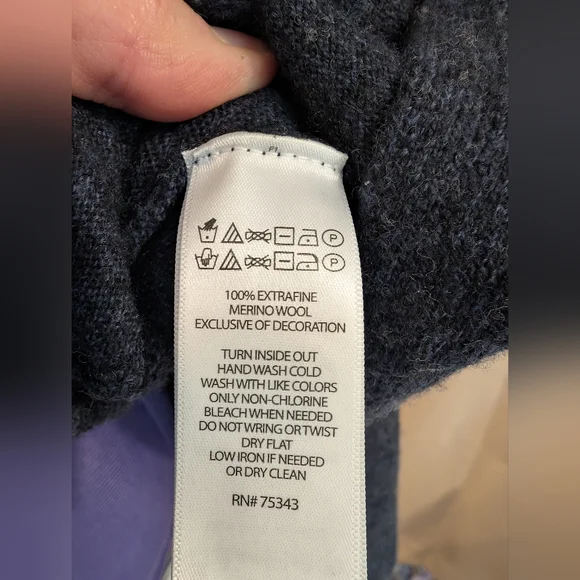 100 Percent Merino Wool Women's Sweater - Picture 6 of 10